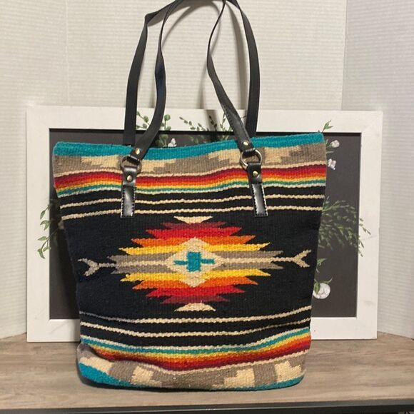 Santa Rosa woven Handbag - Picture 2 of 6